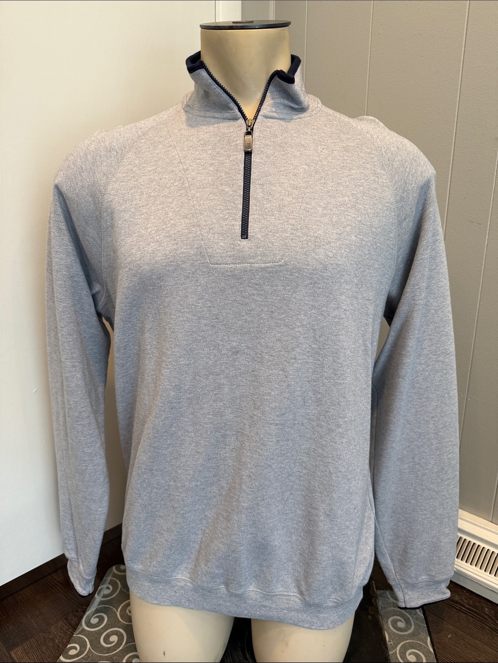 Bobby Jones Men’s Medium Light Gray Half-Zip Sweater with Navy Trim